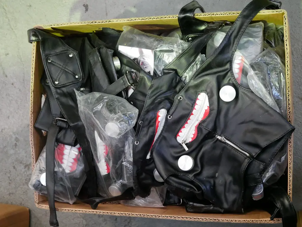 box of Tokyo Ghouls masks Image 1++