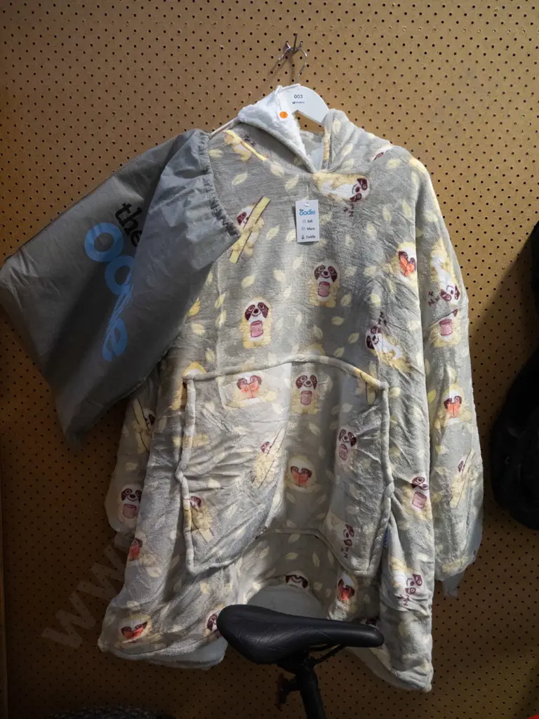 Sloth Patterned Oodie  Image 1++