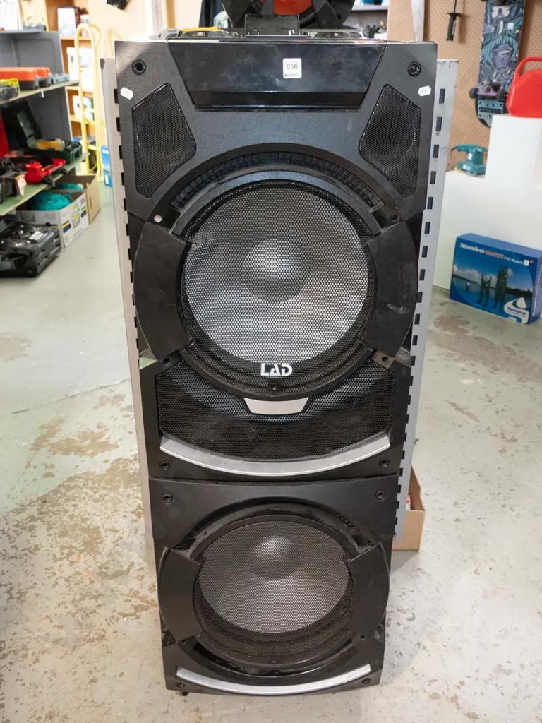 Tall LAD portable speaker system, some damage no cords Image 1++