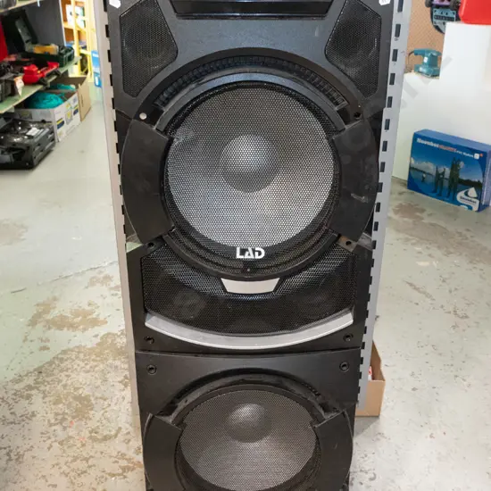 Tall LAD portable speaker system, some damage no cords