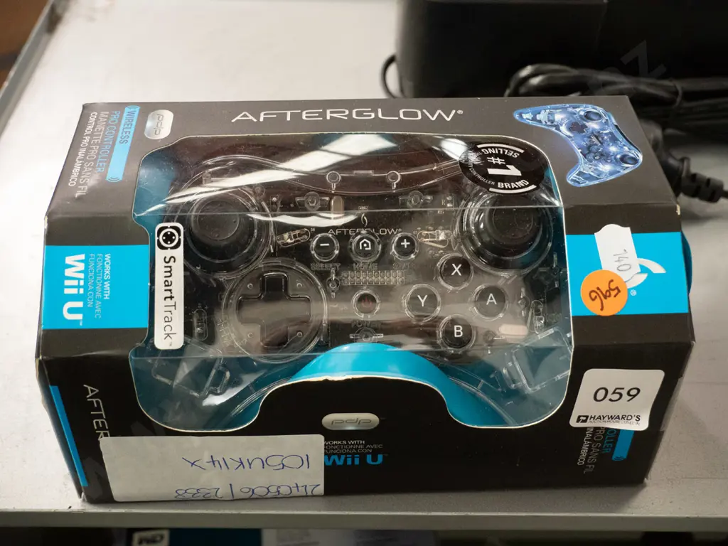 Wii U  Pro controller  Image 1++