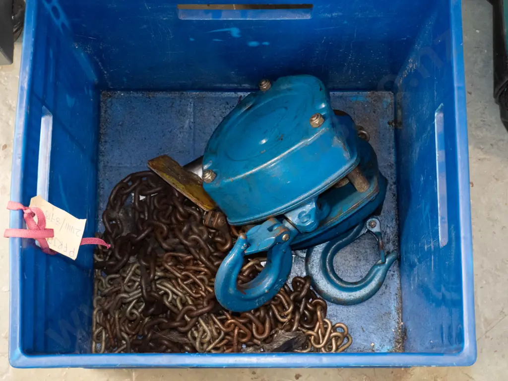 Blue Container with Blue Bridon Winch inside  Image 1++