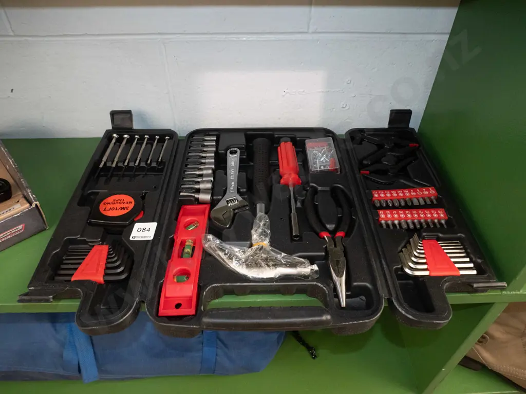 Black plastic cased tool set Image 1++