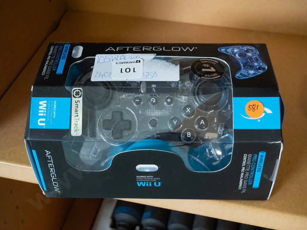 Wireless Wii controller - after glow  Image 1++