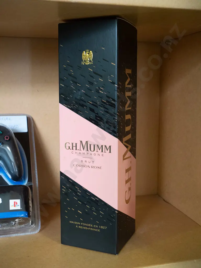 Champagne Bottle - G.H.MUMM Cordon Rose Image 1++