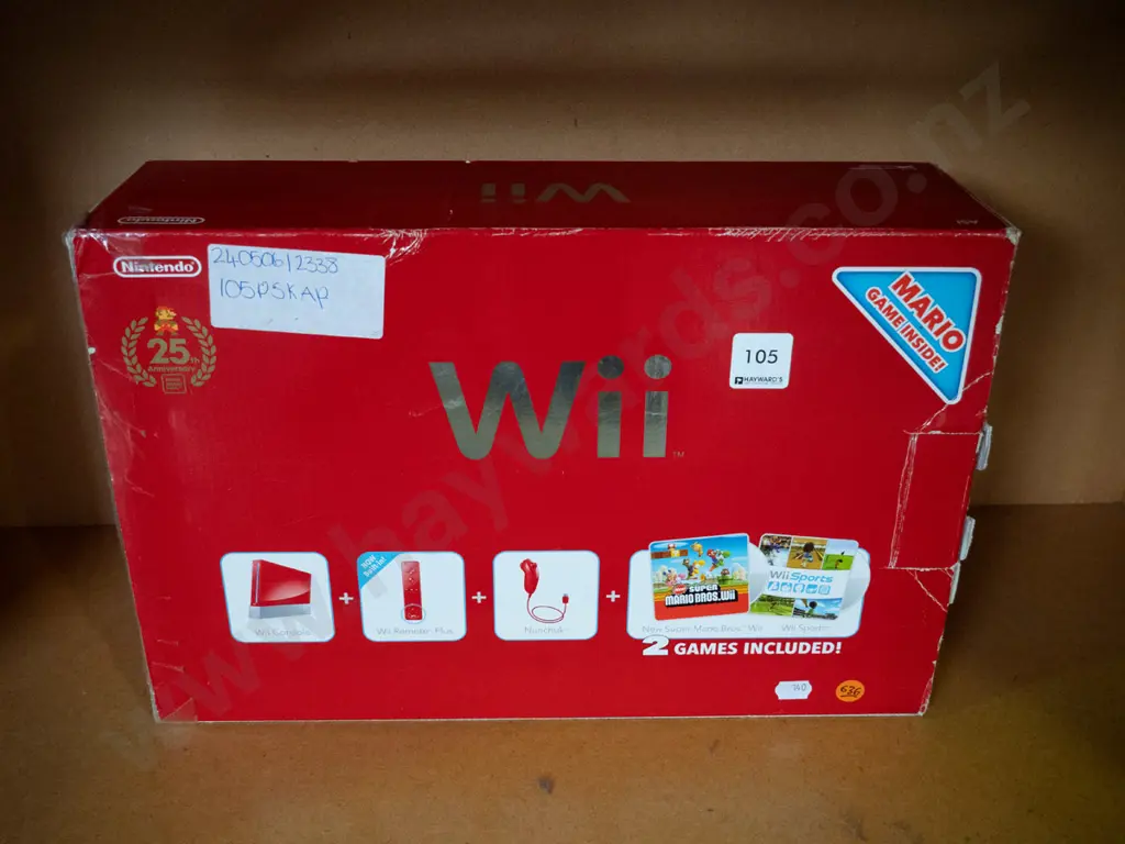 Nintendo Wii in red box  Image 1++