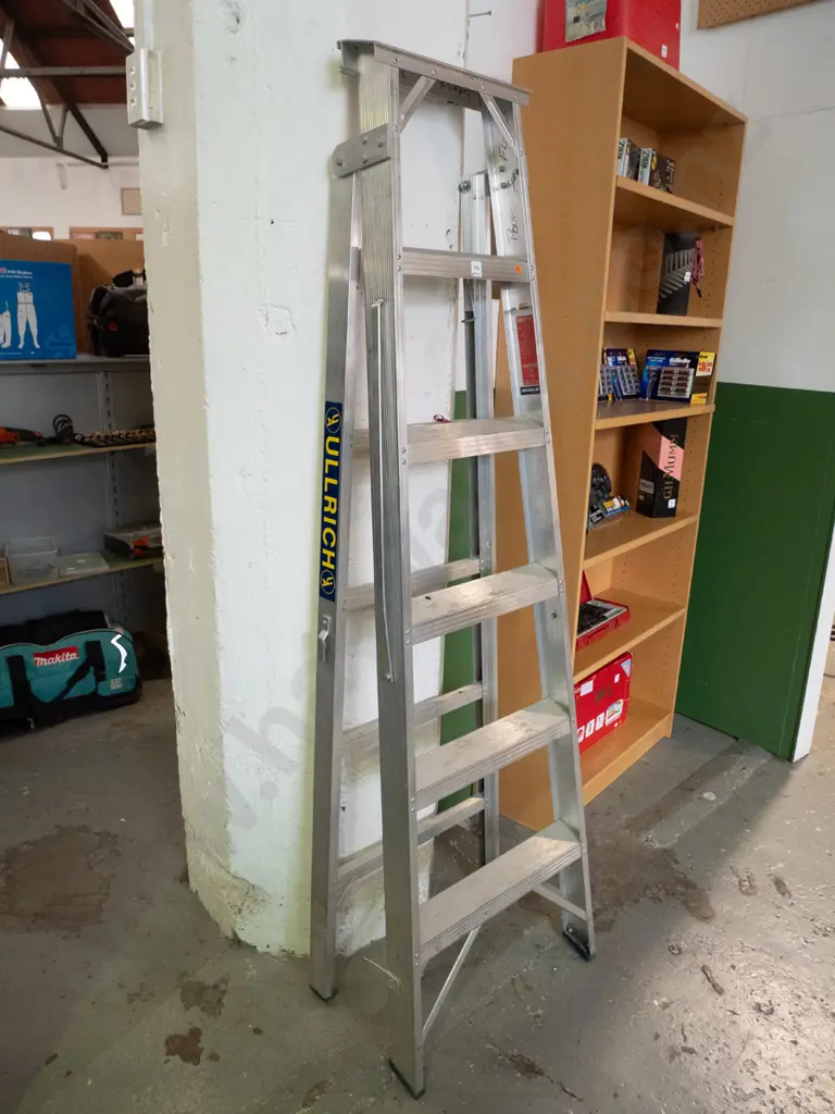 5 step aluminum ladder Image 1++