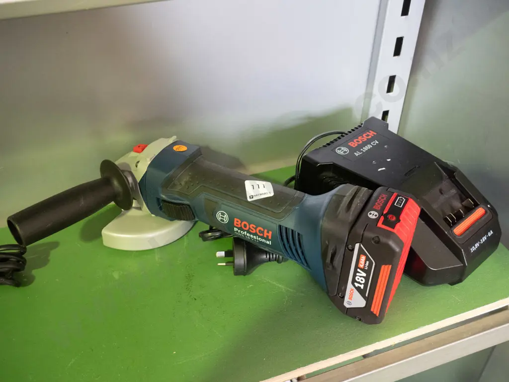Bosch grinder and charger Image 1++