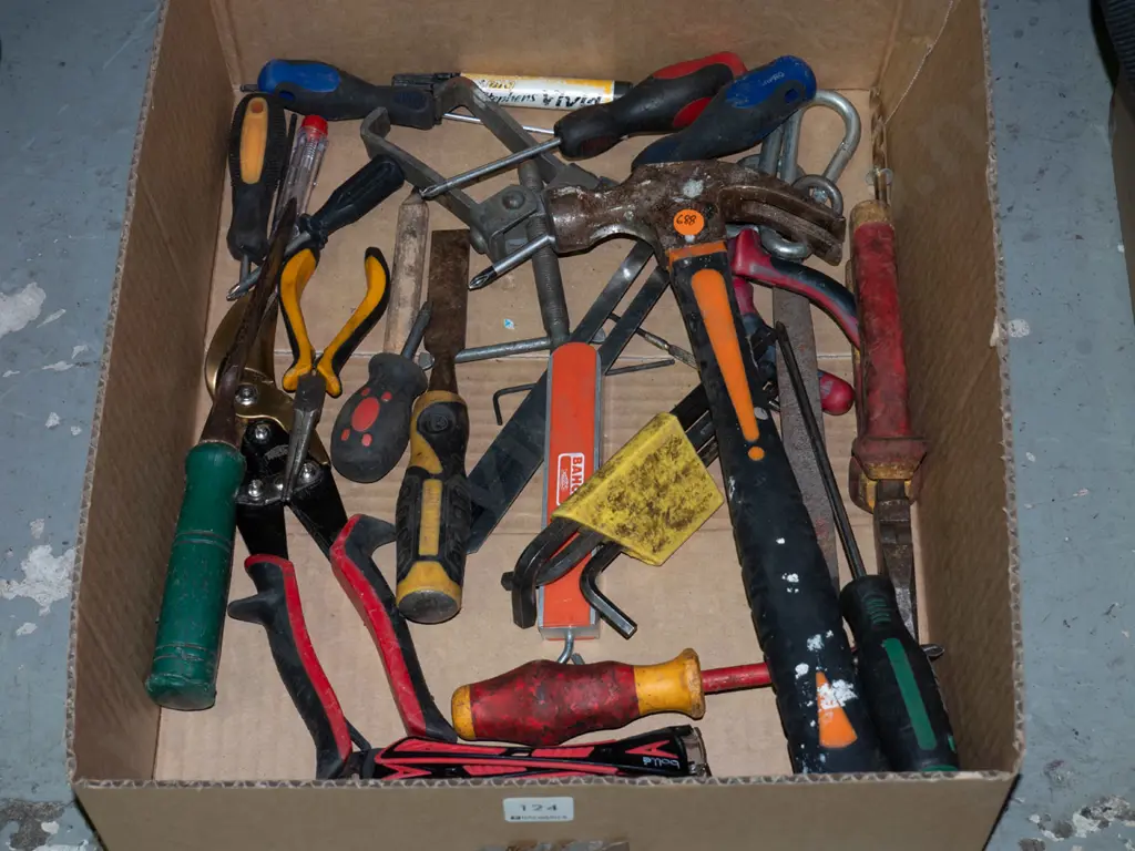 box, various tools Image 1++