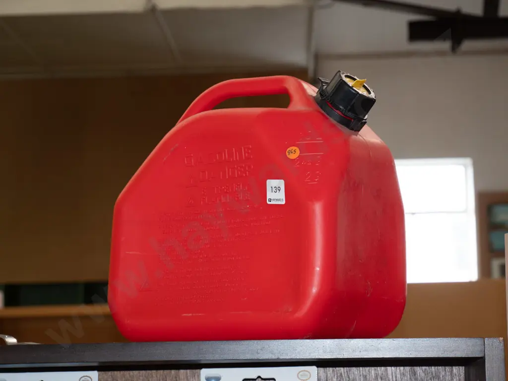 10L Red Petrol Can  Image 1++