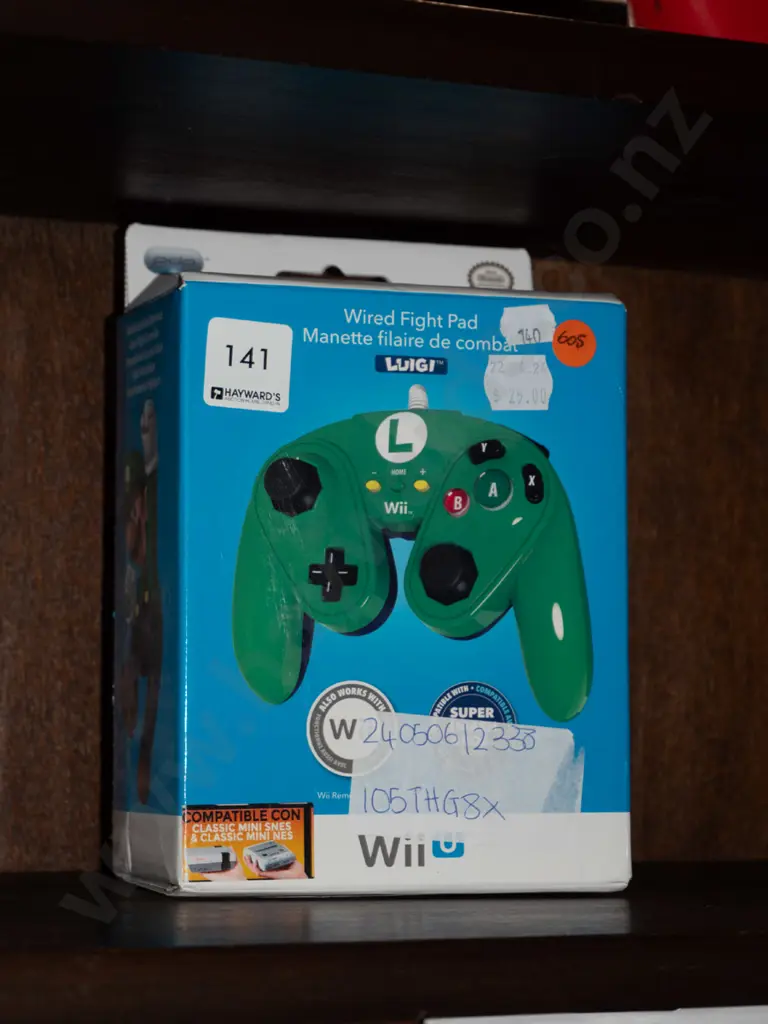 Wii wired fight pad  Image 1++