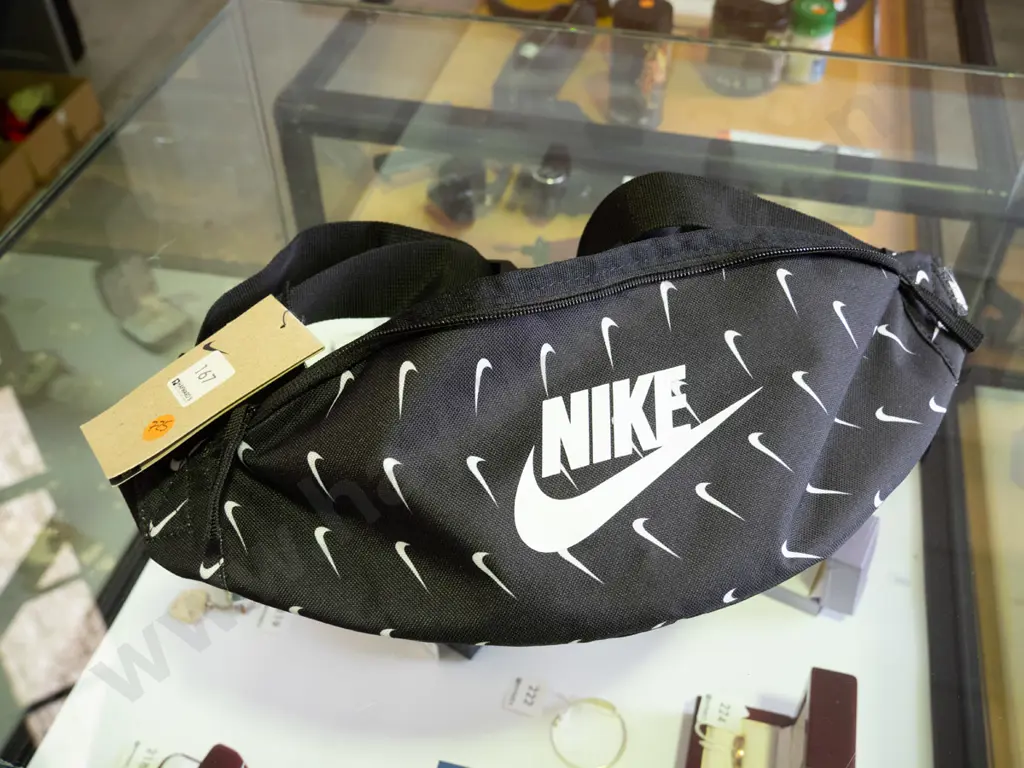 Black Nike Fanny Pack Image 1++