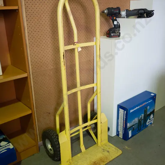 Yellow sack barrow 