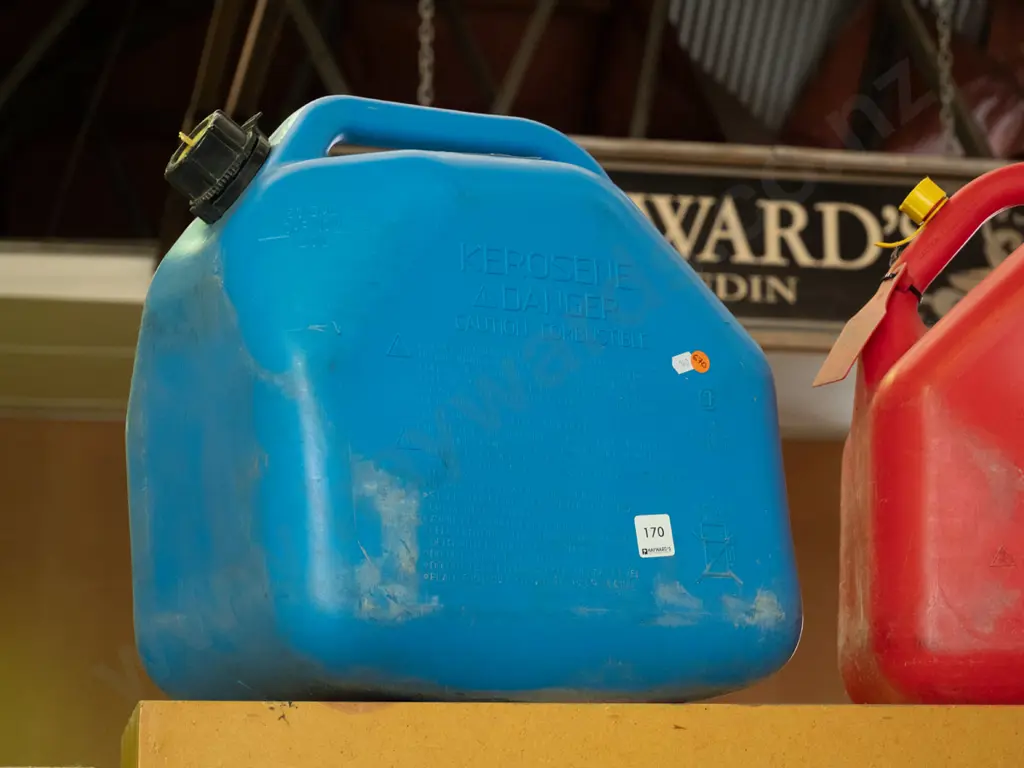 blue 20L petrol container- empty  Image 1++