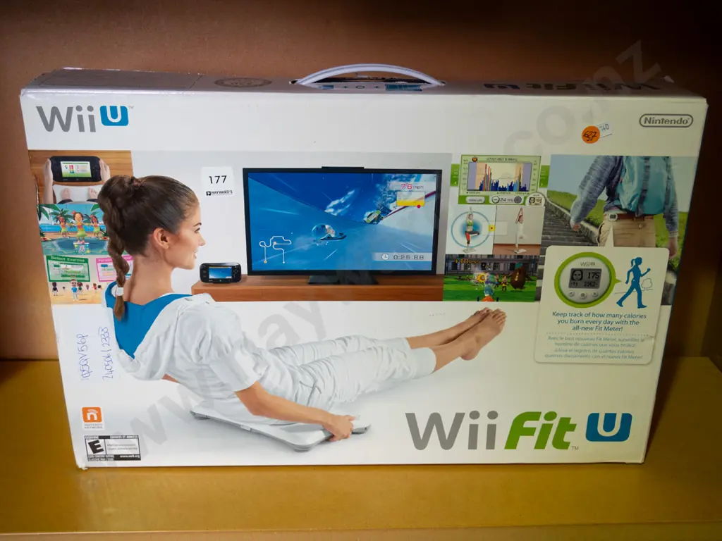 Wii U Fit in white box  Image 1++