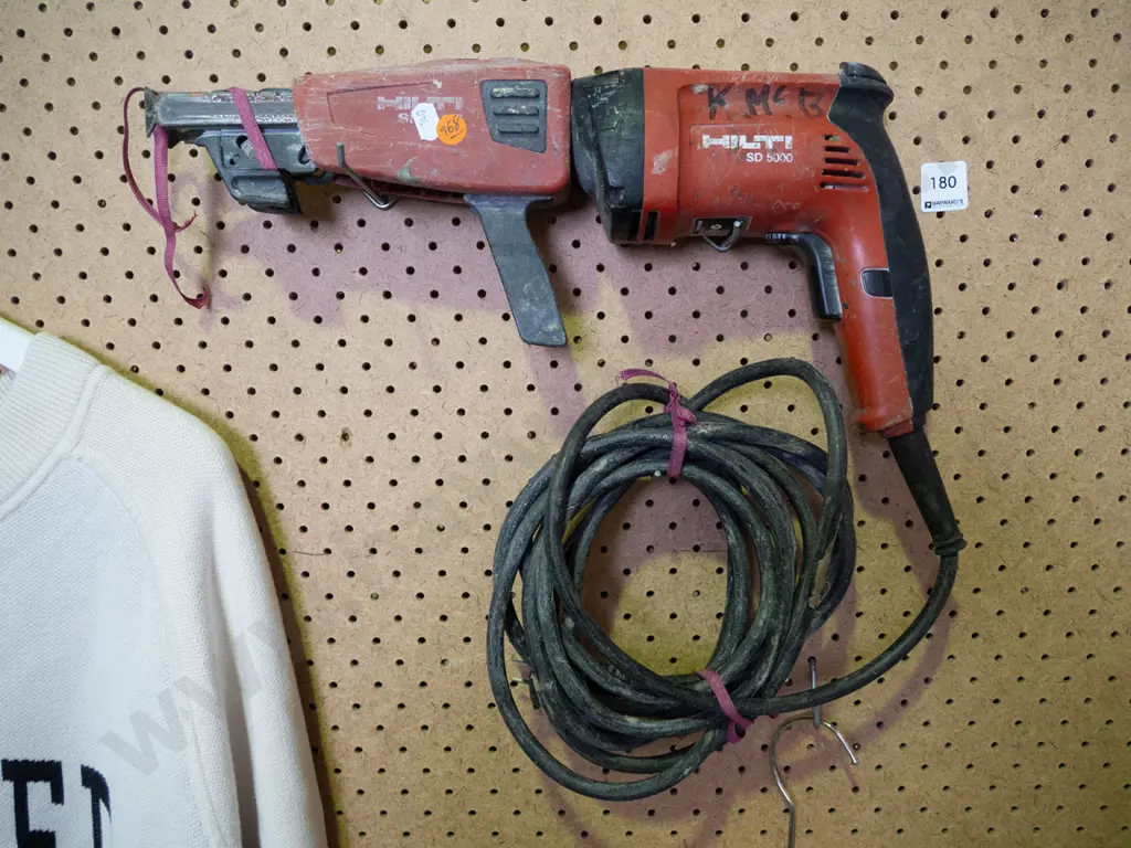 Hilti collated screw gun Image 1++