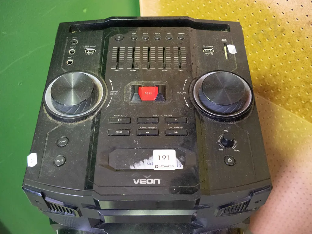 Veon portable stereo system - no power cord Image 1++
