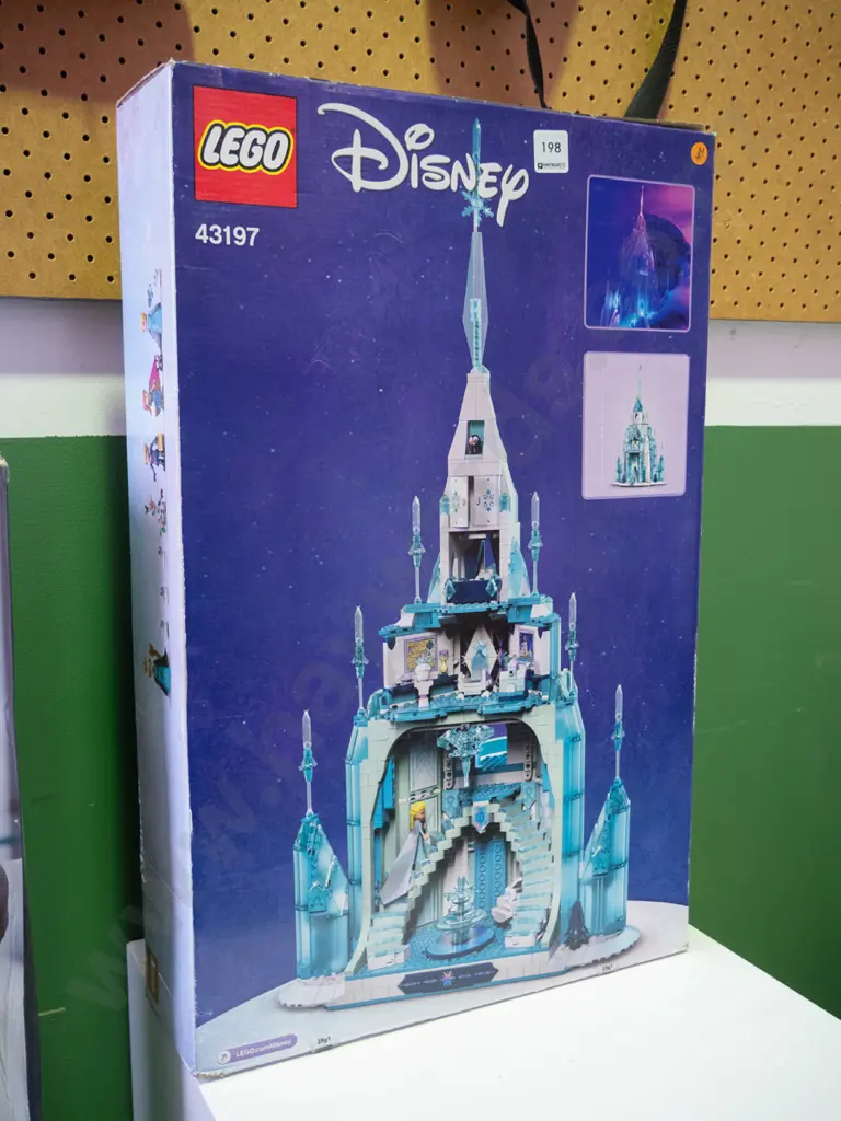 Disney Frozen lego set (castle)  Image 1++