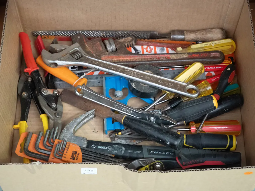 box; various tools, plumbers stilsons, hammer etc Image 1++