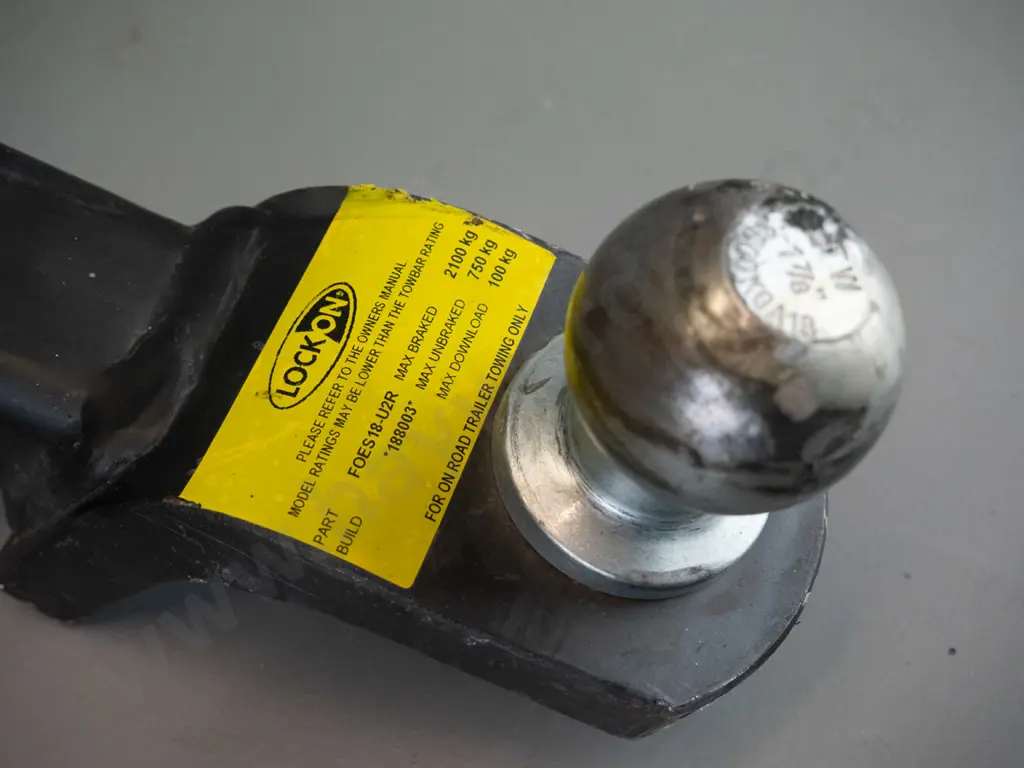 Towball hitch drop pin Image 1++