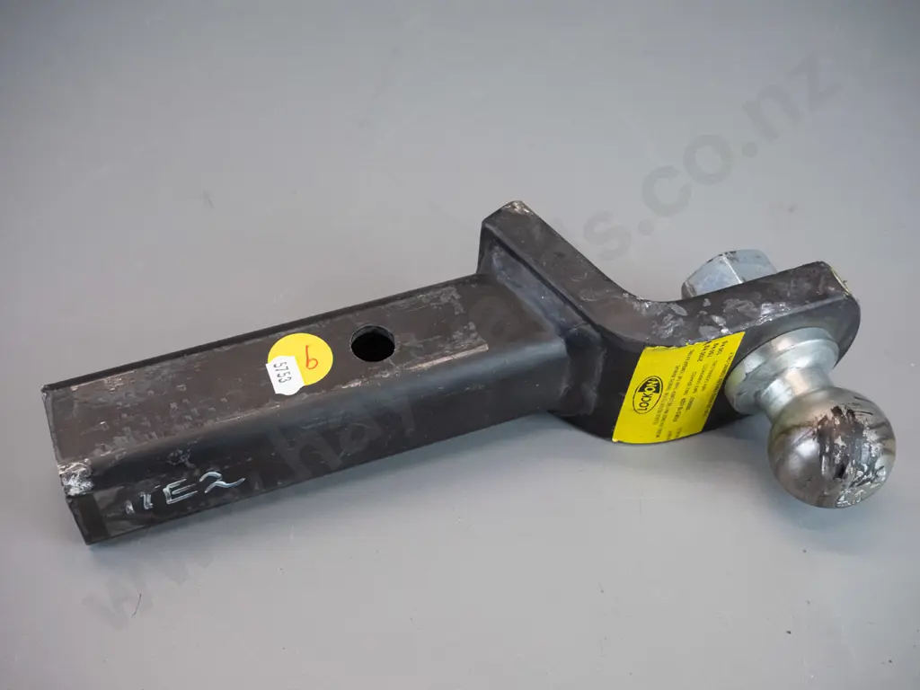 Towball hitch drop pin Image 1++