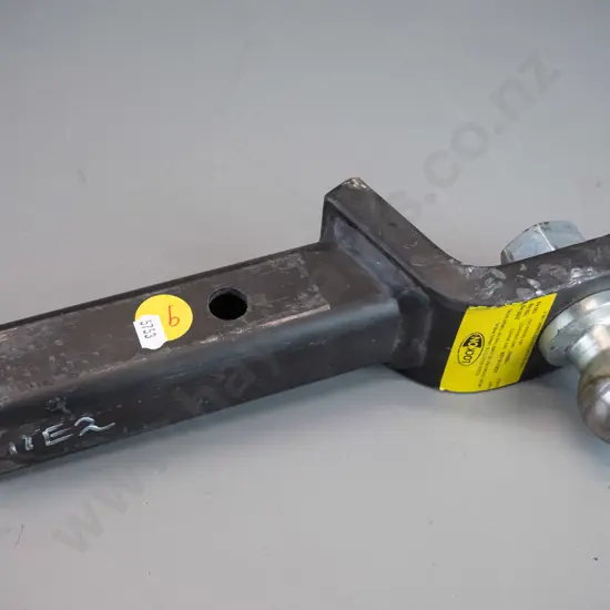 Towball hitch drop pin