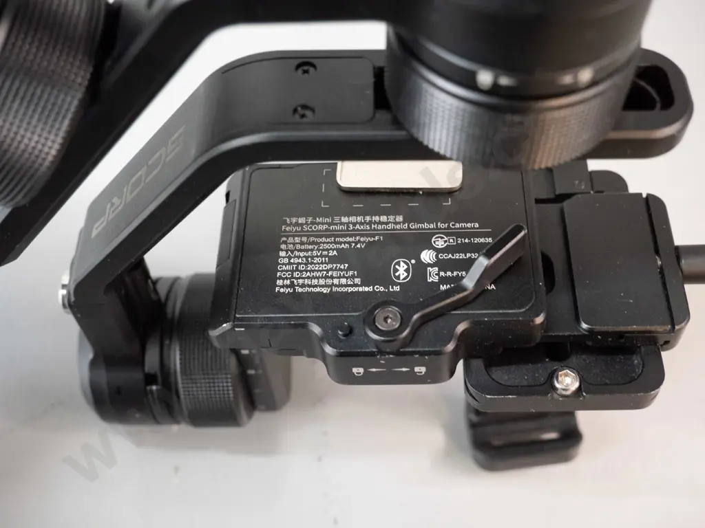 Handheld Gimbal for Camera Image 1++