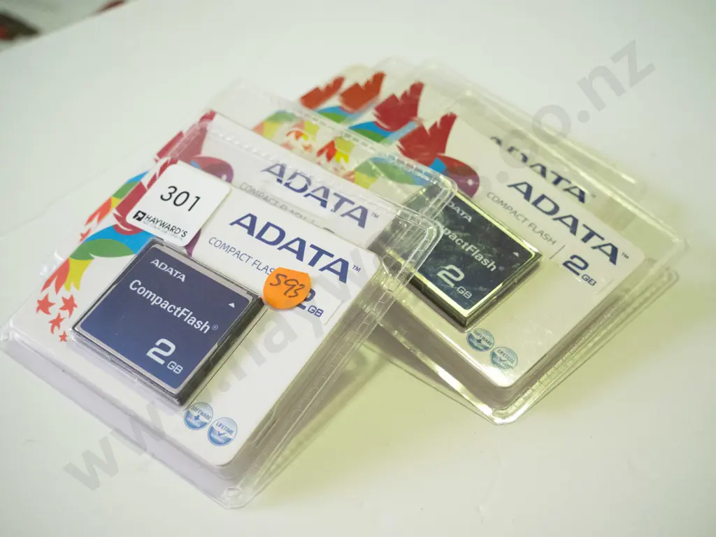 Compactflash  2GB 6 in bag  Image 1++