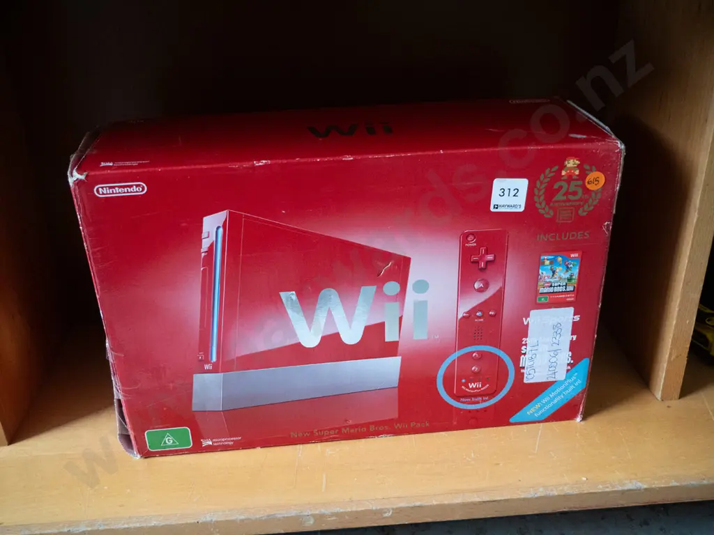 Nintendo Wii (new super marios bros) - red box Image 1++