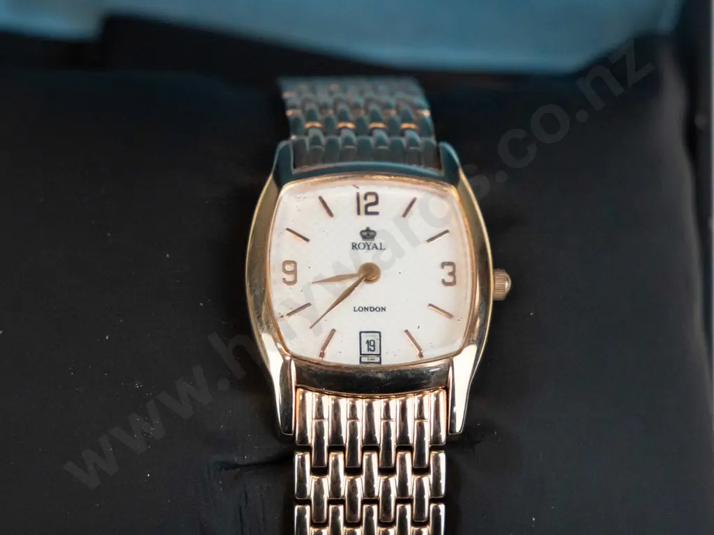 Royal London Ladies watch, gold coloured - boxed Image 1++