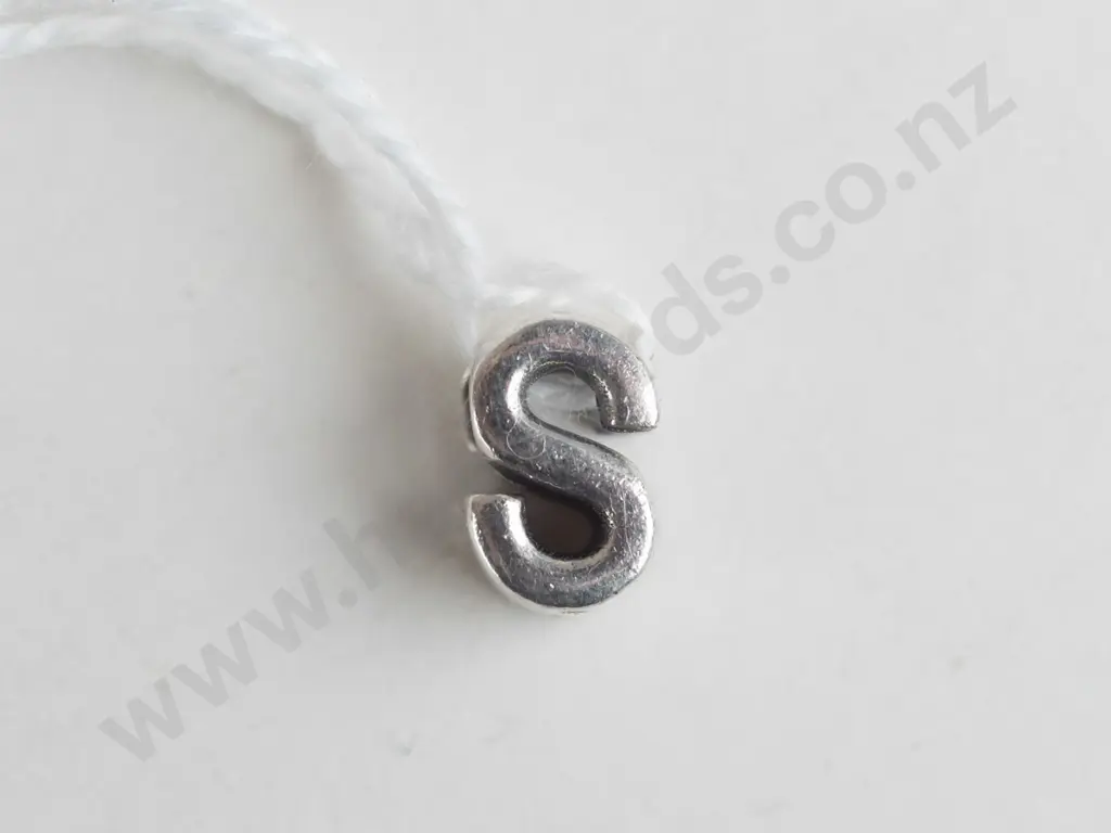 'S' charm, silver Image 1++