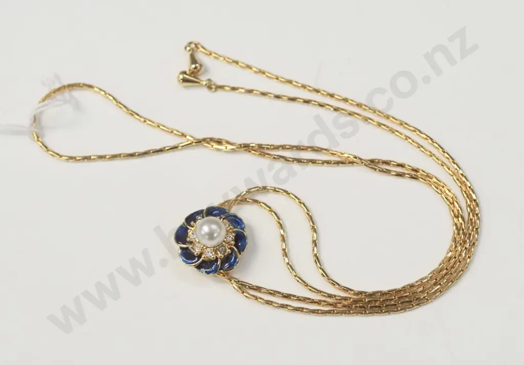 costume necklace Image 1++