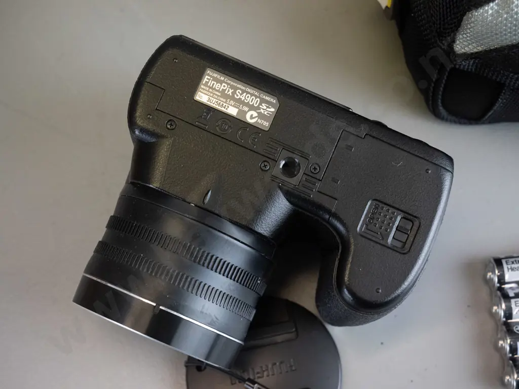 Fuji Film Finepix S4900 Image 1++