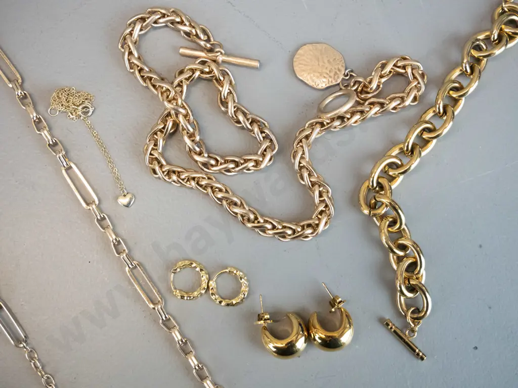 Gold jewellery in grey Ted Baker pouch Image 1++