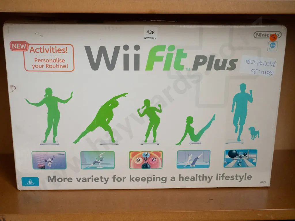 Wii fit plus - boxed  Image 1++