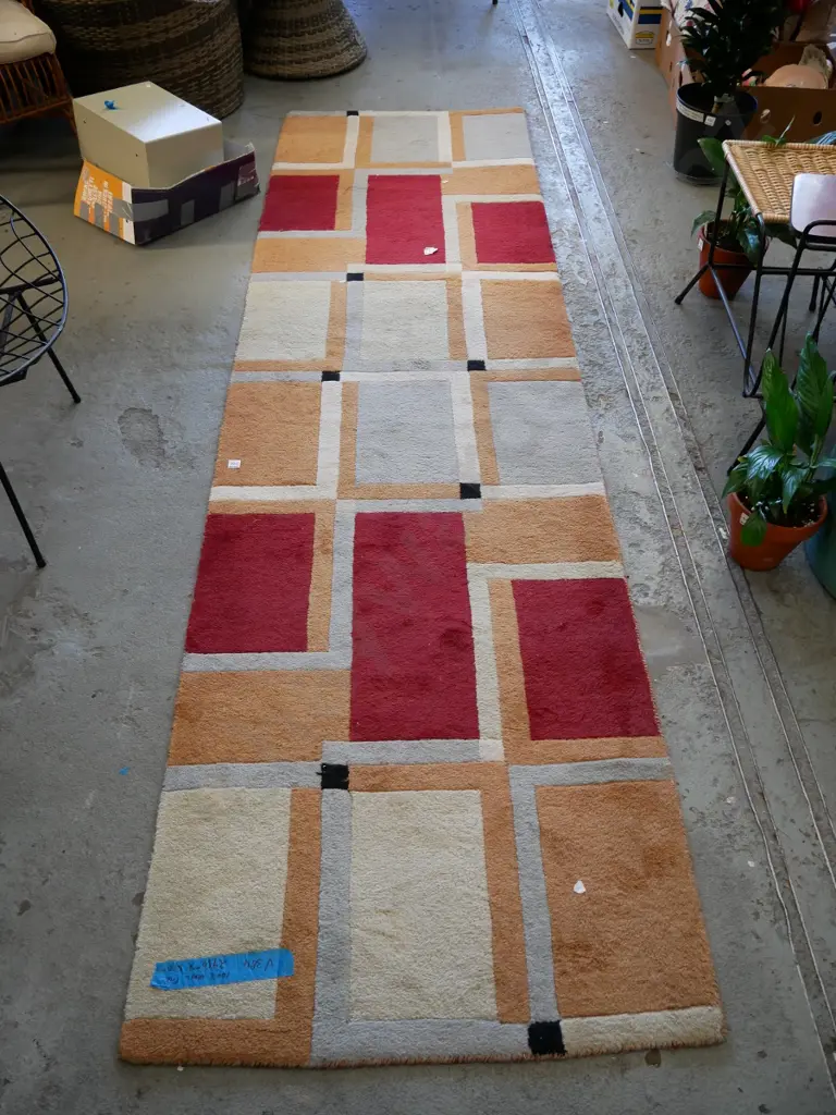 100% wool geometric design floor runner 2950 x 620 Image 1++