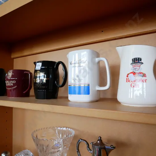 5 whisky jugs