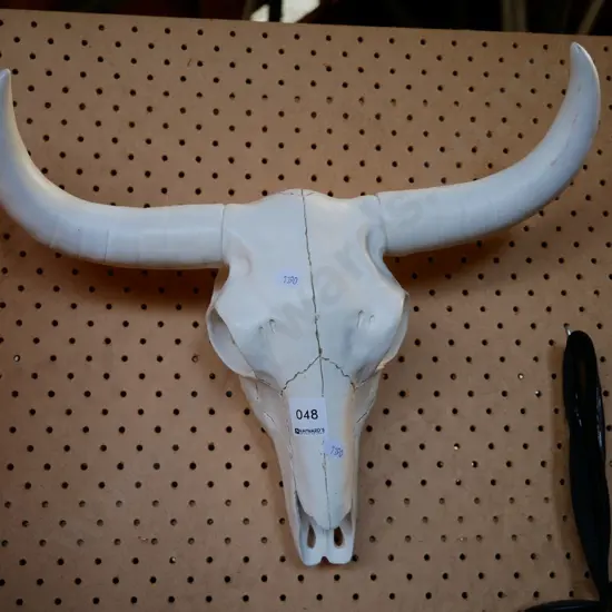 composite skull and horns