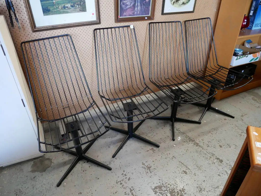 4  retro metal pedestal swivel chairs Image 1++