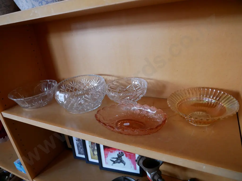 3 crystal bowls and 2 carnival glass bowls Image 1++