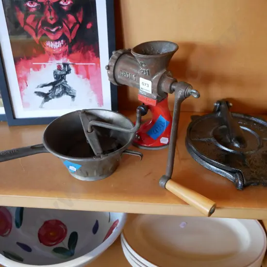 mincer, mouli, campfire waffle iron