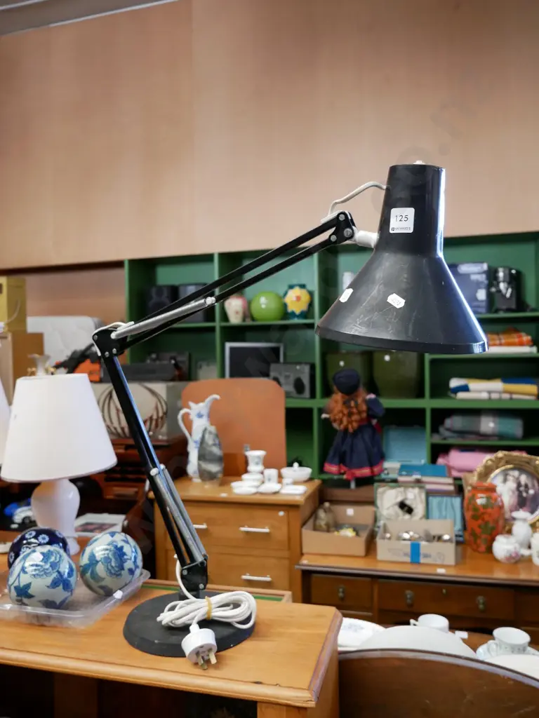 anglepoise lamp Image 1++