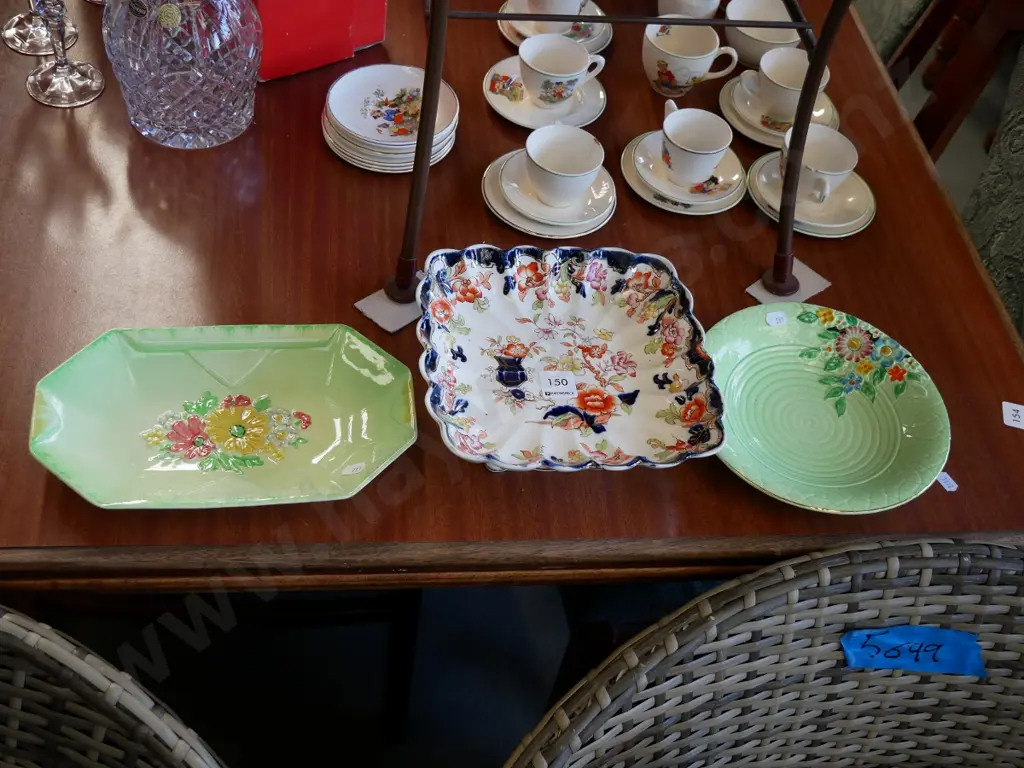 floral square comport and 2 green and floral bowls Image 1++