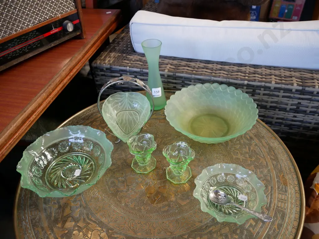 green glass bowls, vases Image 1++