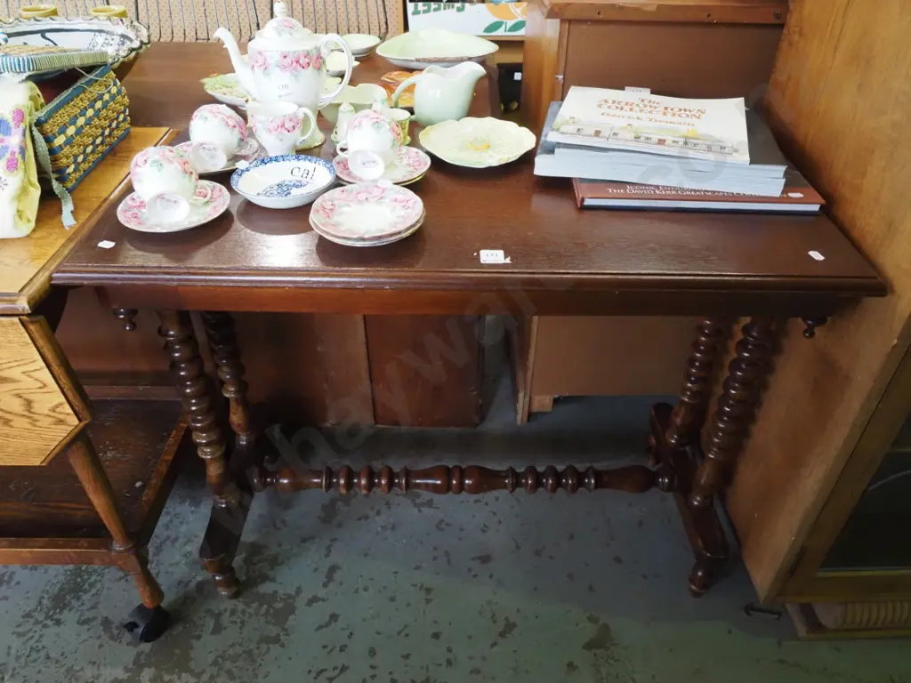 oak turned leg refectory based hall table H- 700,  W - 880, D- 430 Image 1++