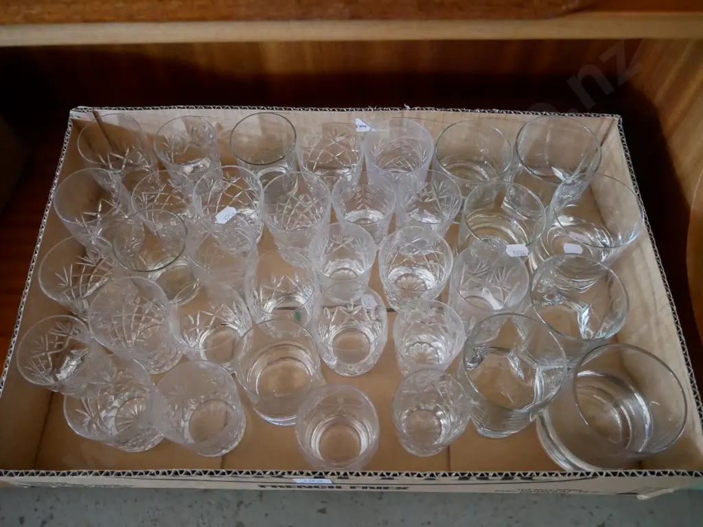 box; cut crystal whisky tumblers and glass tumblers Image 1++