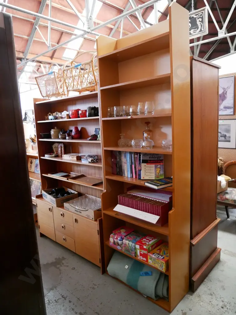 mdf bookcase H- 2250, W- 740, D- 310 Image 1++