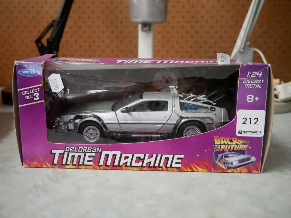 box; 1:24 die cast metal model of the Back to The  Future DeLorean Image 1++