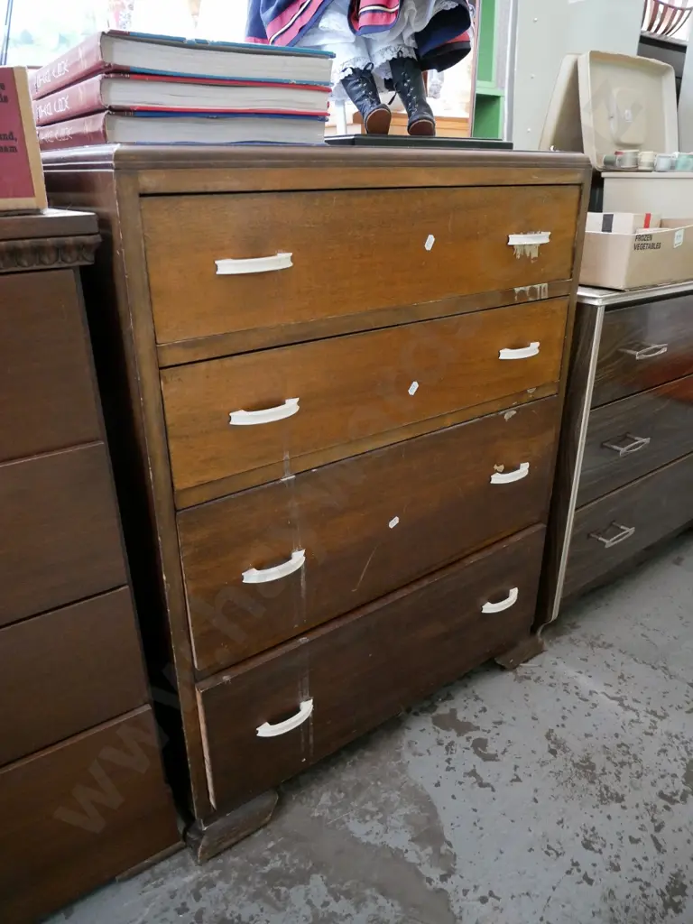 mahogany 4 drawer chest H- 880, W- 690, D- 440 Image 1++