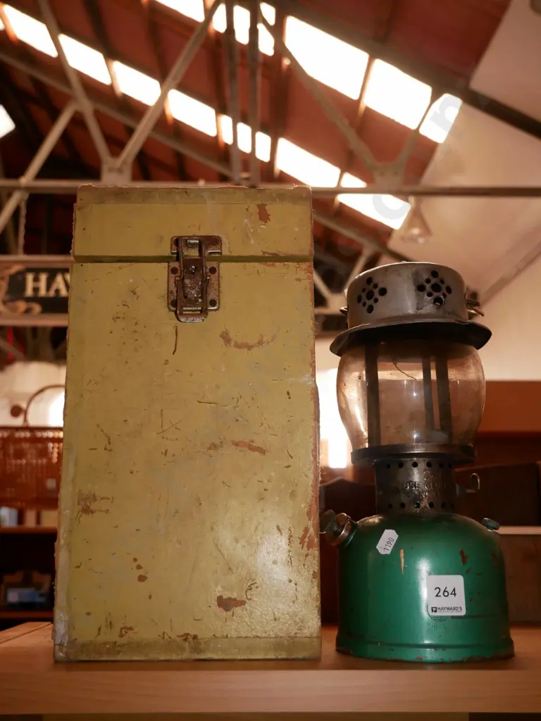Coleman tilly lantern Image 1++